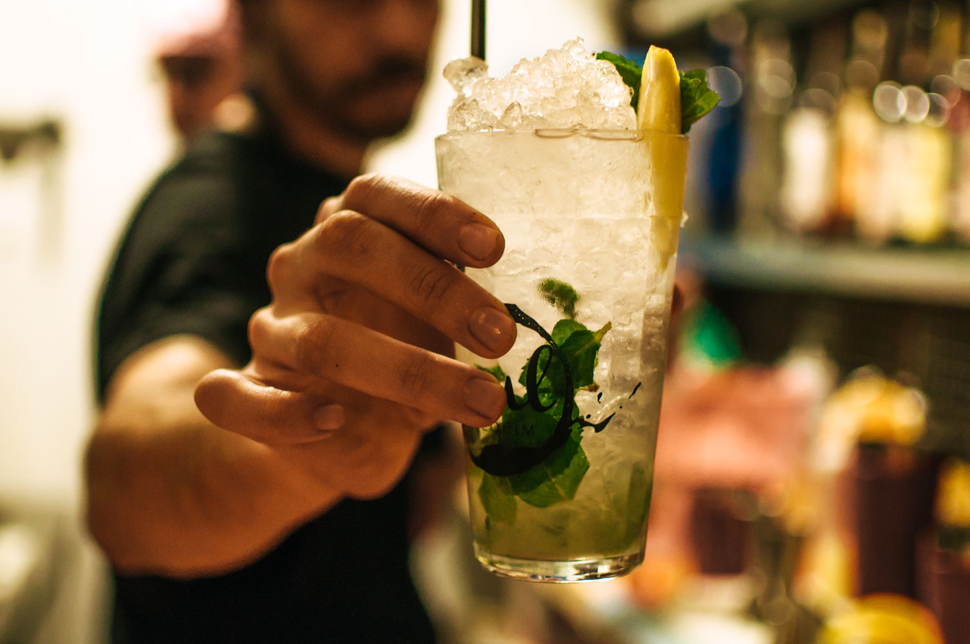 Tecniche base per la costruzione dei Cocktail