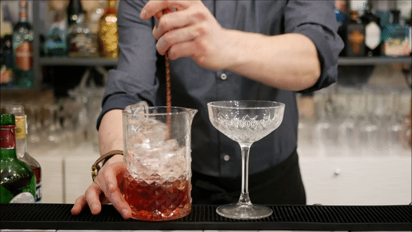 Tecniche base per la costruzione dei Drink cocktail tecnica Stir and Strain