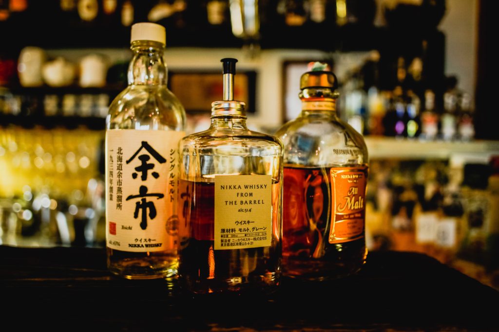 bottiglie whisky giapponesi nikka 
